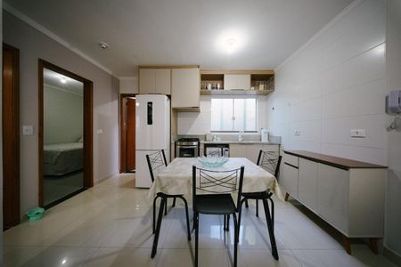 Cozinha de apartamento para alugar com 2 quartos, 45m² em Vila Guilhermina, São Paulo