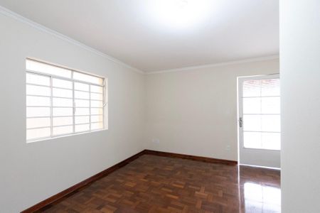 Casa para alugar com 145m², 4 quartos e 2 vagas