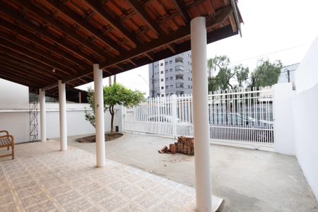 Casa para alugar com 145m², 4 quartos e 2 vagas