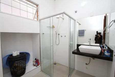 Casa à venda com 380m², 5 quartos e 1 vagaBanheiro Social