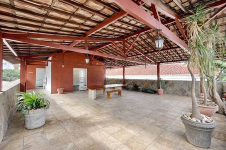 Apartamento para alugar com 341m², 4 quartos e 1 vaga