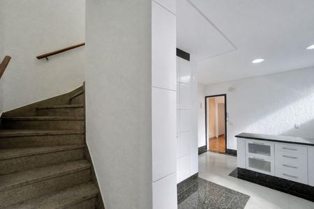 Apartamento para alugar com 341m², 4 quartos e 1 vaga