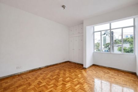 Apartamento para alugar com 341m², 4 quartos e 1 vaga