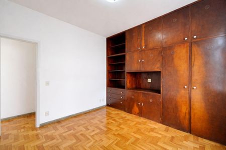 Apartamento para alugar com 341m², 4 quartos e 1 vaga