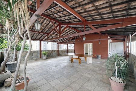 Apartamento para alugar com 341m², 4 quartos e 1 vaga