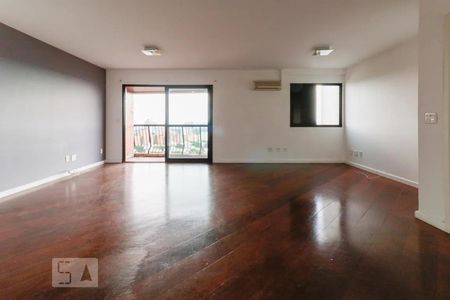 Apartamento para alugar com 130m², 3 quartos e 3 vagasSala