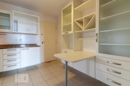 Apartamento para alugar com 130m², 3 quartos e 3 vagasCozinha