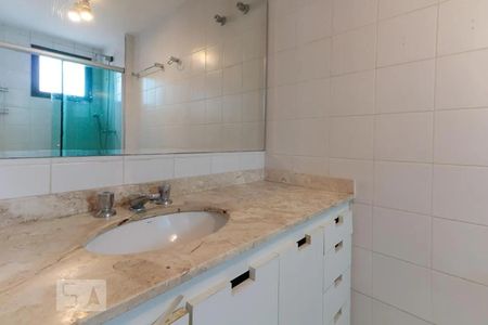 Apartamento para alugar com 130m², 3 quartos e 3 vagasBanheiro