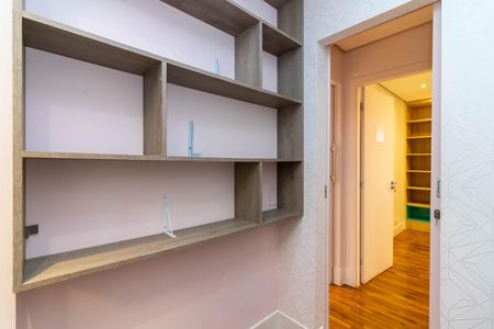 Apartamento à venda com 86m², 4 quartos e 2 vagasQuarto 4