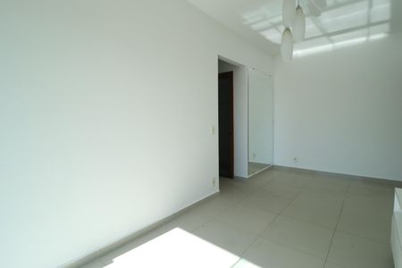 Apartamento para alugar com 65m², 2 quartos e 2 vagasSala