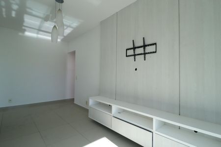 Apartamento para alugar com 65m², 2 quartos e 2 vagasSala