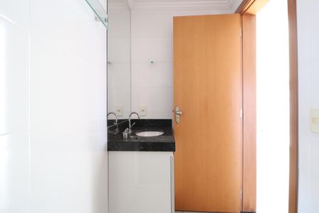 Apartamento para alugar com 65m², 2 quartos e 2 vagasBanheiro Social