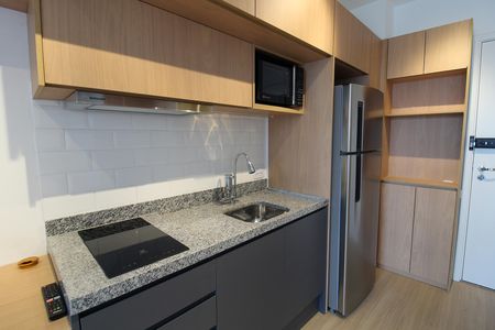 Cozinha de apartamento para alugar com 1 quarto, 25m² em Butantã, São Paulo