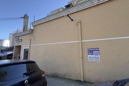 Fachada com placa grande de apartamento para alugar com 2 quartos, 84m² em Jardim Silvestre, Guarulhos
