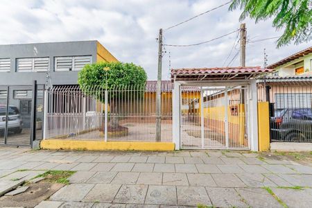 Casa para alugar com 112m², 2 quartos e 4 vagasFachada