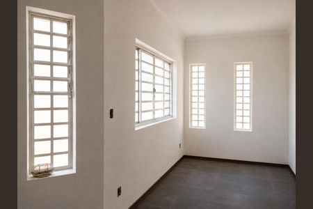 Casa à venda com 3 quartos, 170m² em Parque Taquaral, Campinas