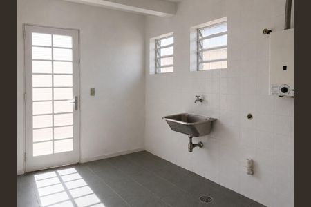 Área de serviço de casa à venda com 3 quartos, 170m² em Parque Taquaral, Campinas