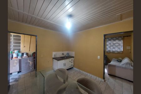 Casa para alugar com 55m², 2 quartos e 2 vagasCozinha