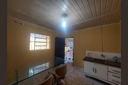 Casa para alugar com 55m², 2 quartos e 2 vagasCozinha