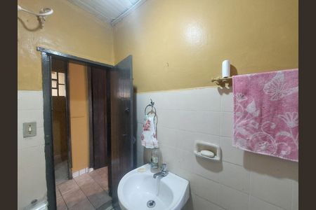 Casa para alugar com 55m², 2 quartos e 2 vagasBanheiro