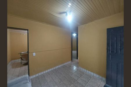 Casa para alugar com 55m², 2 quartos e 2 vagasQuarto 1