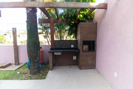 Casa à venda com 500m², 4 quartos e 3 vagas Casa à venda com 500m², 4 quartos e 3 vagasÁrea externa
