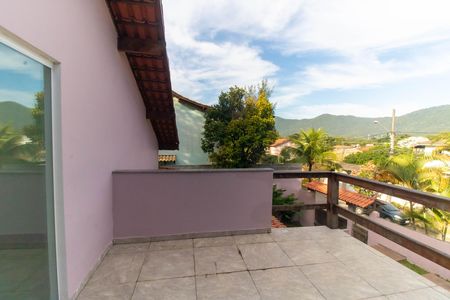 Casa à venda com 500m², 4 quartos e 3 vagas Casa à venda com 500m², 4 quartos e 3 vagasVaranda do Quarto