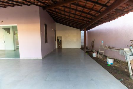 Garagem de casa à venda com 4 quartos, 500m² em Maravista, Niterói