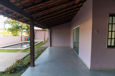 Casa à venda com 500m², 4 quartos e 3 vagas Casa à venda com 500m², 4 quartos e 3 vagasÁrea externa