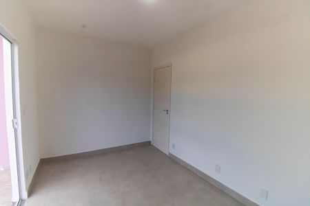Casa à venda com 500m², 4 quartos e 3 vagas Casa à venda com 500m², 4 quartos e 3 vagasQuarto