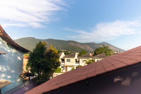 Casa à venda com 4 quartos, 500m² em Maravista, Niterói