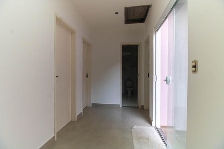 Casa à venda com 500m², 4 quartos e 3 vagas Casa à venda com 500m², 4 quartos e 3 vagasHall