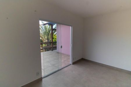 Casa à venda com 500m², 4 quartos e 3 vagas Casa à venda com 500m², 4 quartos e 3 vagasQuarto