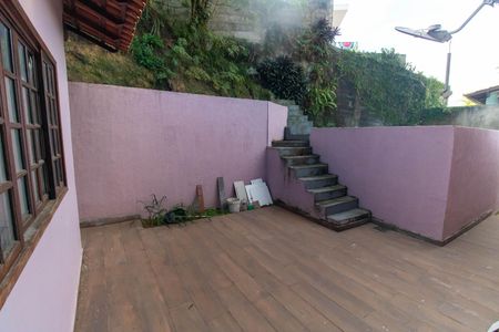 Casa à venda com 500m², 4 quartos e 3 vagas Casa à venda com 500m², 4 quartos e 3 vagasÁrea externa