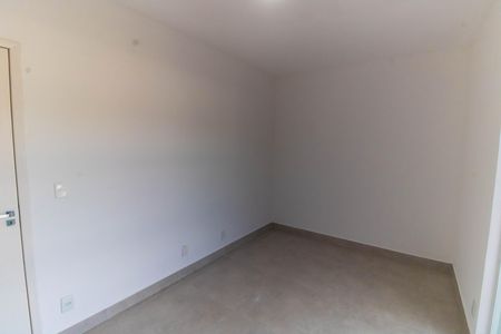 Casa à venda com 500m², 4 quartos e 3 vagas Casa à venda com 500m², 4 quartos e 3 vagasQuarto