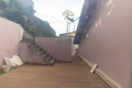 Casa à venda com 500m², 4 quartos e 3 vagas Casa à venda com 500m², 4 quartos e 3 vagasVista da Suíte 2