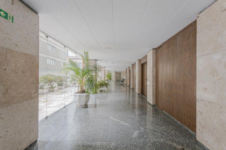 Apartamento para alugar com 135m², 2 quartos e 2 vagasHall social