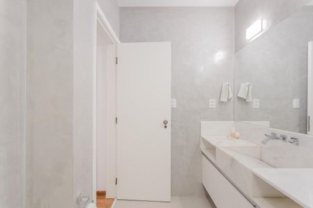 Apartamento para alugar com 135m², 2 quartos e 2 vagasBanheiro