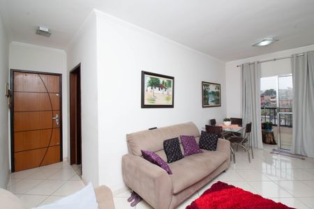 Apartamento à venda com 66m², 2 quartos e 1 vagaSala