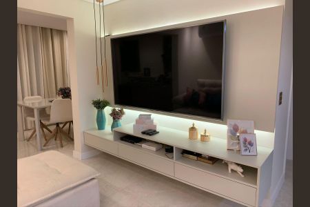 Apartamento à venda com 98m², 2 quartos e 2 vagasSala