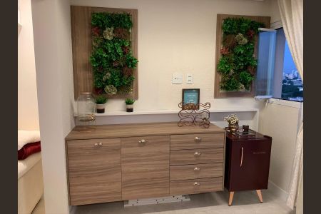 Apartamento à venda com 98m², 2 quartos e 2 vagasÁrea de Serviço