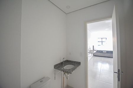 Banheiro de kitnet/studio para alugar com 1 quarto, 32m² em Vila Euclides, São Bernardo do Campo