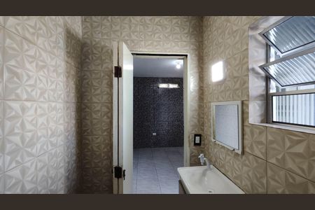 Banheiro de casa para alugar com 1 quarto, 44m² em Vila Alayde, Ferraz de Vasconcelos