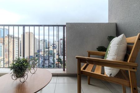 Varanda de kitnet/studio para alugar com 1 quarto, 27m² em Consolação, São Paulo