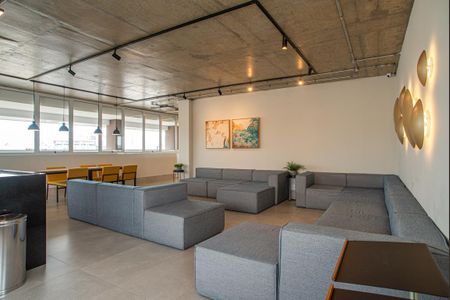 Apartamento para alugar com 28m², 1 quarto e sem vagaÁrea comum - Salão de festas