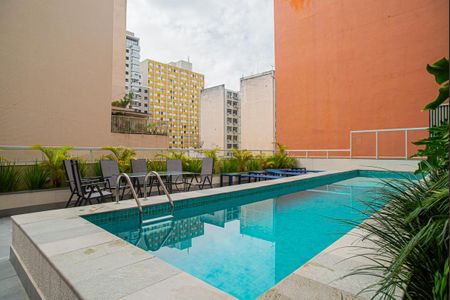 Apartamento para alugar com 28m², 1 quarto e sem vagaÁrea comum - Piscina