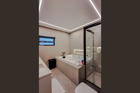 Apartamento à venda com 270m², 4 quartos e 4 vagas Apartamento à venda com 270m², 4 quartos e 4 vagasBanheiro da Suíte