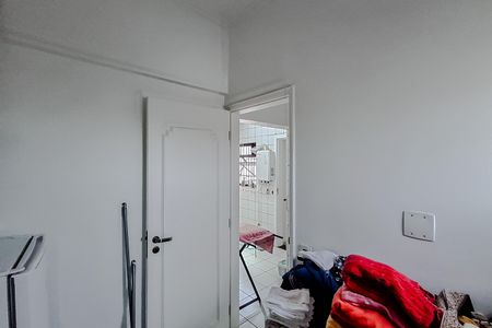 Apartamento à venda com 270m², 4 quartos e 4 vagas Apartamento à venda com 270m², 4 quartos e 4 vagasQuarto de Serviço