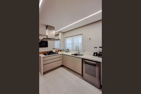 Apartamento à venda com 270m², 4 quartos e 4 vagas Apartamento à venda com 270m², 4 quartos e 4 vagasCozinha