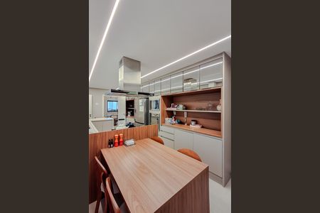Apartamento à venda com 270m², 4 quartos e 4 vagas Apartamento à venda com 270m², 4 quartos e 4 vagasCozinha